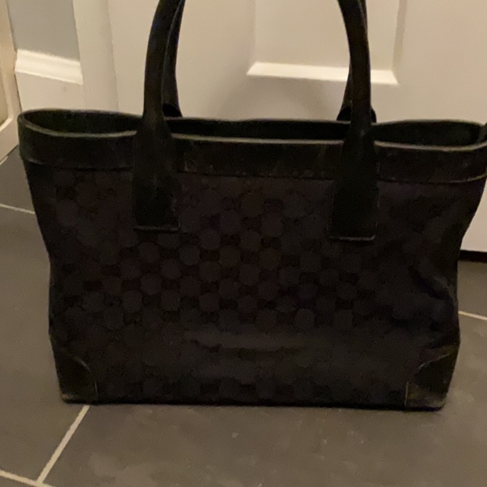 Authentic GUCCI Black GG Nylon Monogram Leather Abbey Medium Tote Bag - Picture 7 of 16